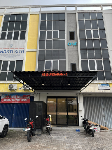 Exterior & Views 2, ONE rooms@ungaran, Semarang