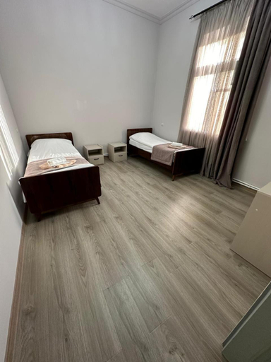 Others 2, Armoon Hotel Econom