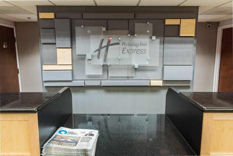 Public Area 3, Holiday Inn Express & Suites KINSTON by IHG, Lenoir