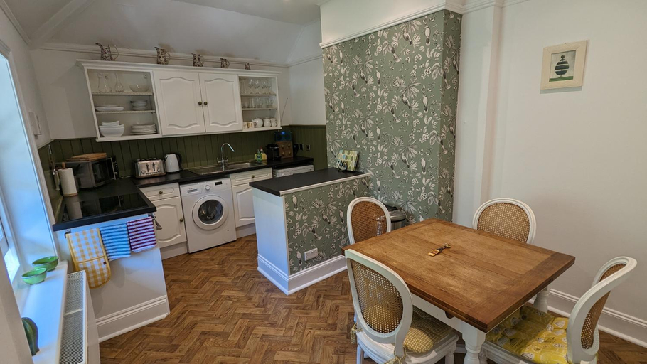 Others 4, Clarence House Apartments, Isle of Wight
