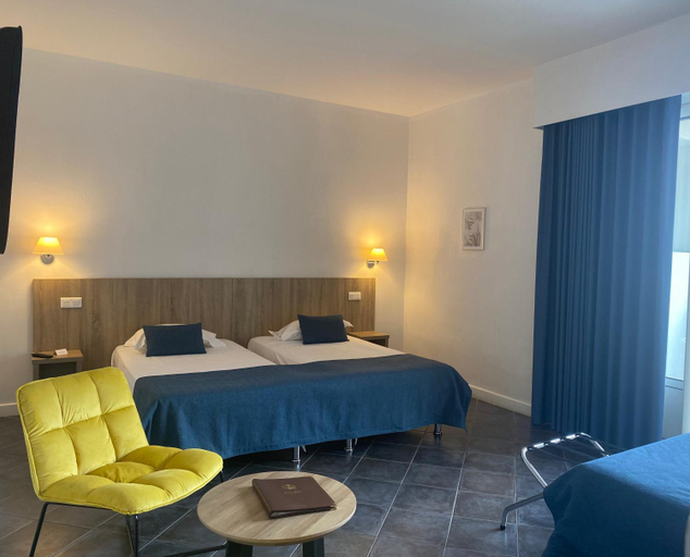 Bedroom 2, Le Grand Hotel, Haute-Corse