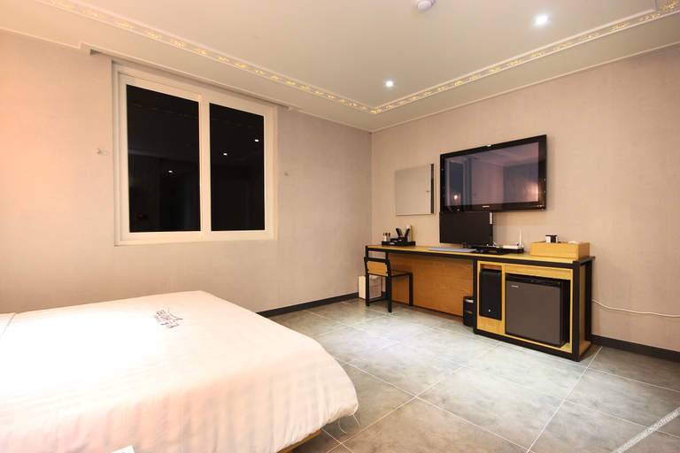 Bedroom 2, Muan Namak Oneul Hotel, Muan