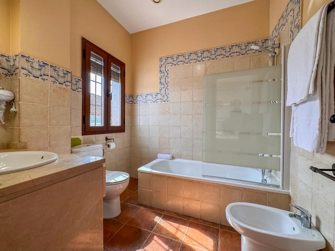 Bathroom 4, Hotel Valsequillo, Huelva