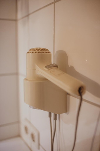 Bathroom 2, guestified LIYANA Hotel, Mettmann
