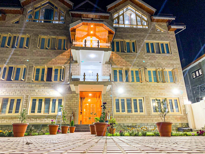 Others 5, Arbiya Villa, Srinagar