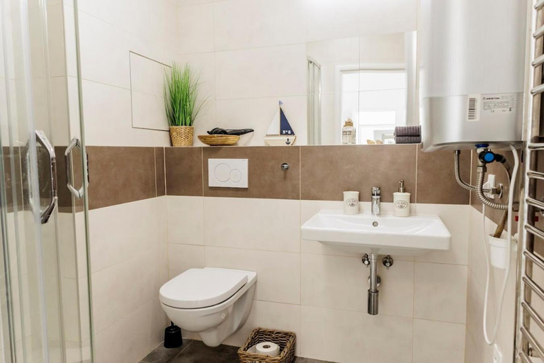 Bathroom 3, Queen Flat in Old Town with Castle view, Bratislava I