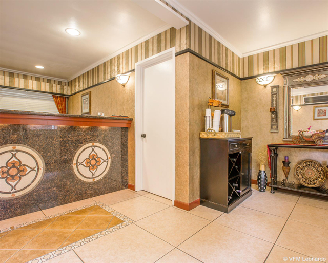 Public Area 2, Clarion Collection Carmel Oaks Inn, Monterey
