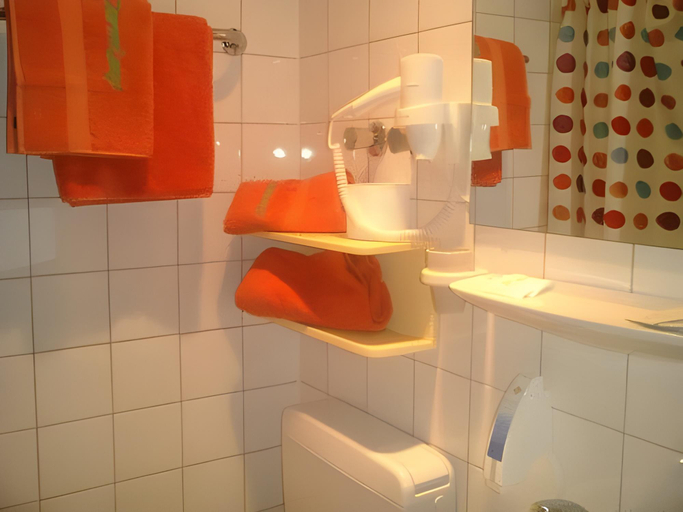 Bathroom, Hotel Doerenkamp, Düsseldorf