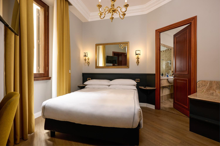 Bedroom 2, Hotel Barberini, Roma