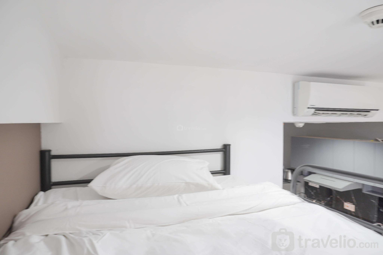 Bedroom 3, Comfort Warm Studio Room at West Vista By Travelio, West Jakarta