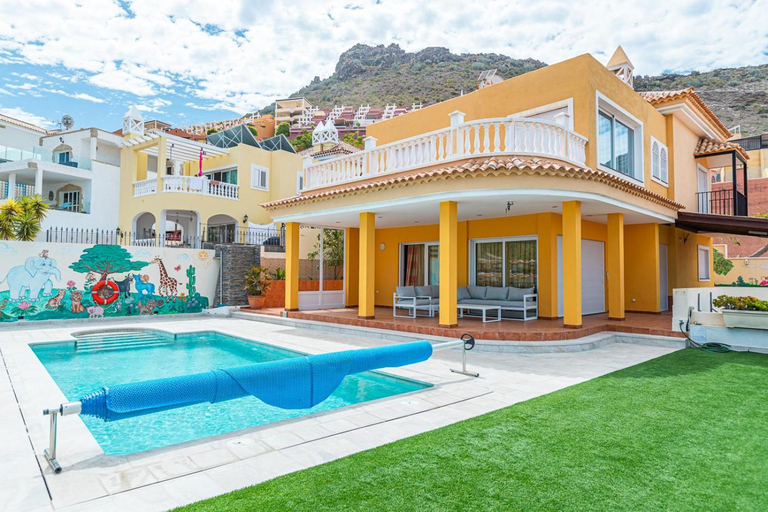 3, Villa with private pool and magnificent views, Santa Cruz de Tenerife