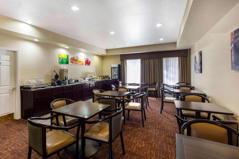 Food & Drinks 5, Quality Inn & Suites - Granbury, Hood