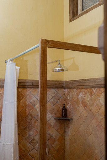 Bathroom 9