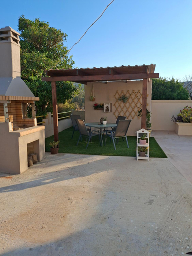 Facilities 5, La casa de Ioanna, Crete