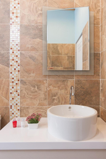 Bathroom 4, Seafar Resort, K. Ko Kut