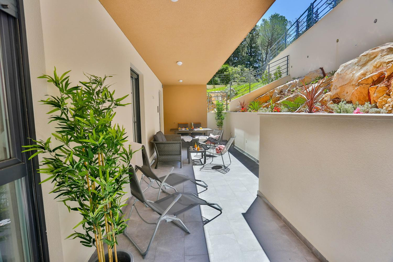 3, Luxury Urban Villa Apartments With Jacuzzi, Split