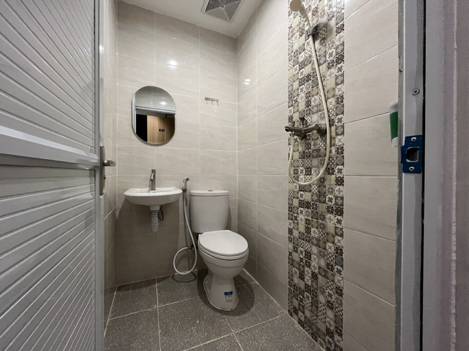 Bathroom 5, ONE rooms@ungaran, Semarang