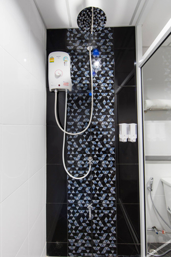 Bathroom 3, JJ Residence, Pluak Daeng