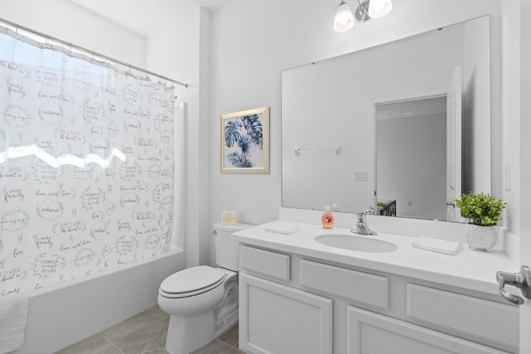 Others 1, Cozy Master Room with Private Bath, Osceola
