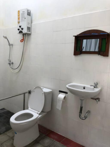 Bathroom 3, Joglo House in Central Bogor By penggemarlawas, Bogor