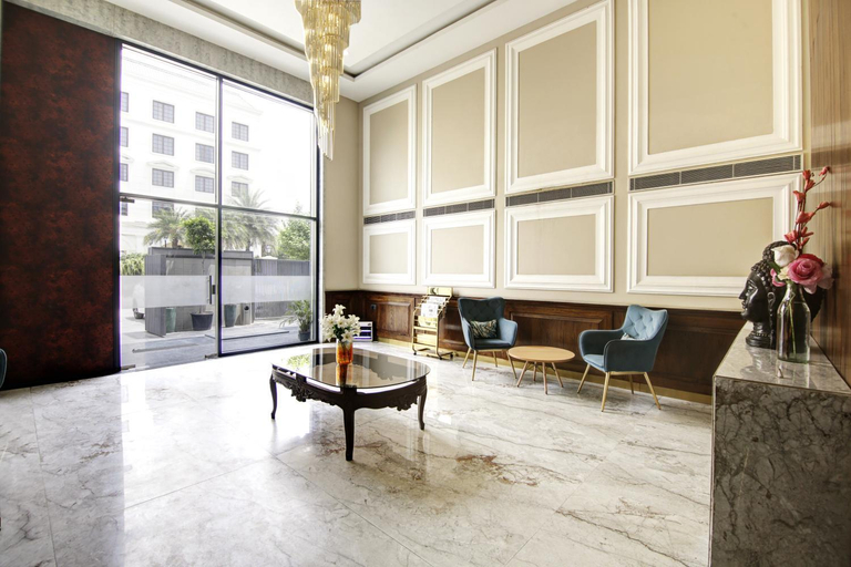 Public Area 3, Saltstayz Premier – Cyber Hub, Gurgaon