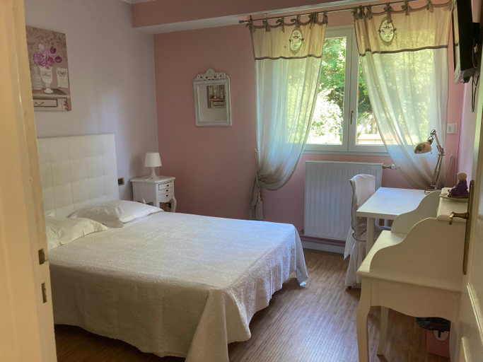 Bedroom 2, Comme a la maison !, Rhône