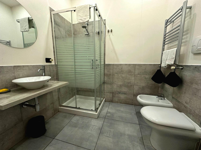 Bathroom 5, Hi Relais Rooms, Napoli