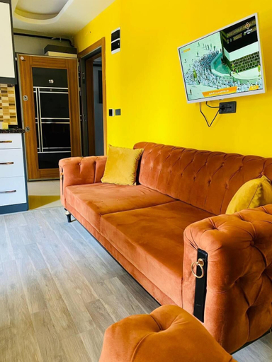 Others 3, Palmiye Gold, Merkez