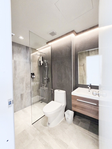 Bathroom 15