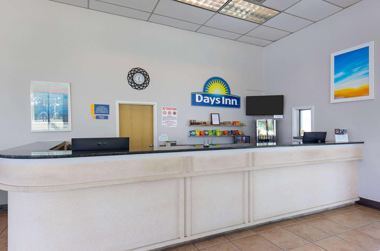 Public Area 3, Days Inn by Wyndham St George, Dorchester