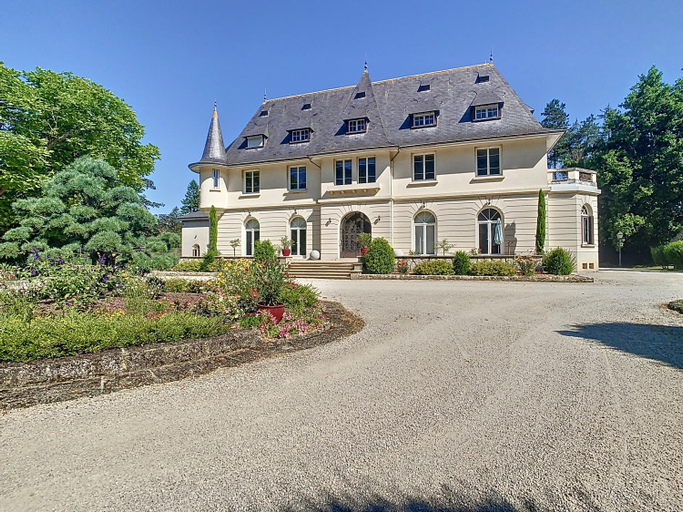Others 3, Villa Bagatelle, Isère