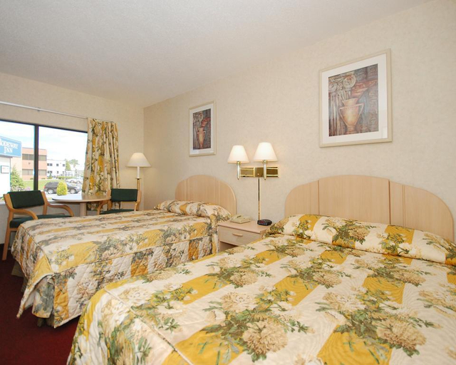 Bedroom 3, Rodeway Inn (Dillsburg), York