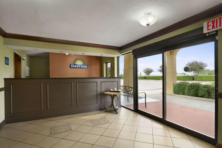 Public Area 2, Days Inn by Wyndham Southaven MS, Desoto
