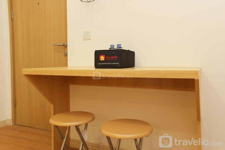 Others 4, Comfort 2BR at Meikarta Apartment By Travelio, Cikarang