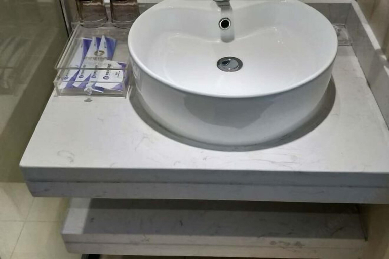 Bathroom 4, Rui Jia Business Hotel, Jingzhou