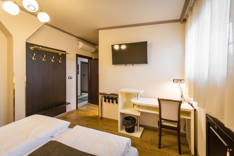 Bedroom 2, Pension Kokel, Dumbraveni