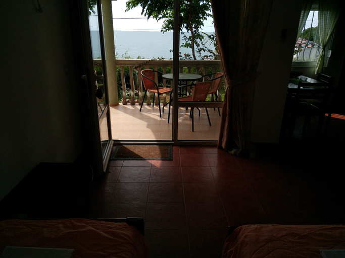 Others 5, Majero Apartments