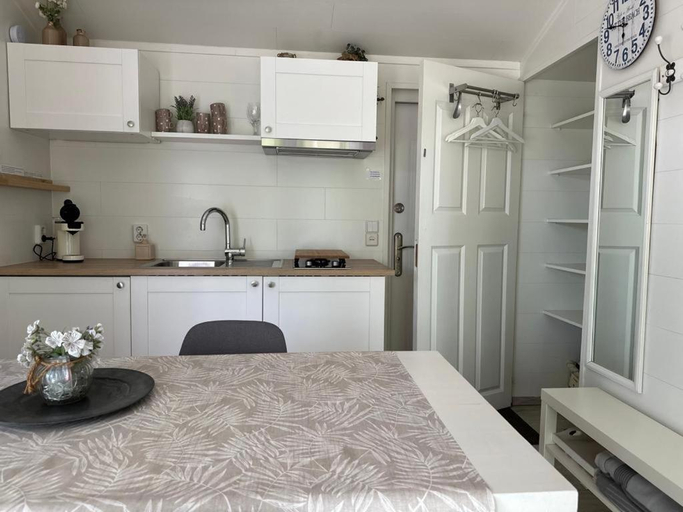Others 4, Coast Holiday Appartements, Harenkarspel