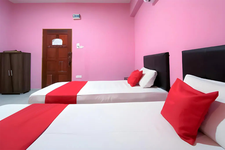 Bedroom 25