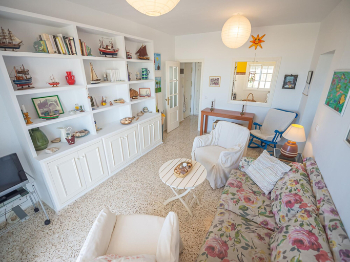 Room 5, Balc n Atl Ntico 27786, Cádiz