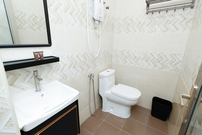 Bathroom 3, Hotel Mawar Inn, Kuala Langat