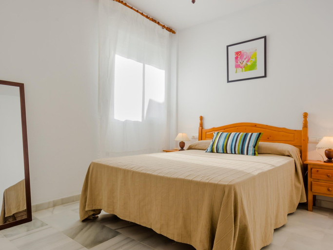 Room 4, Apartamento Carril de la Fuente 17597, Cádiz