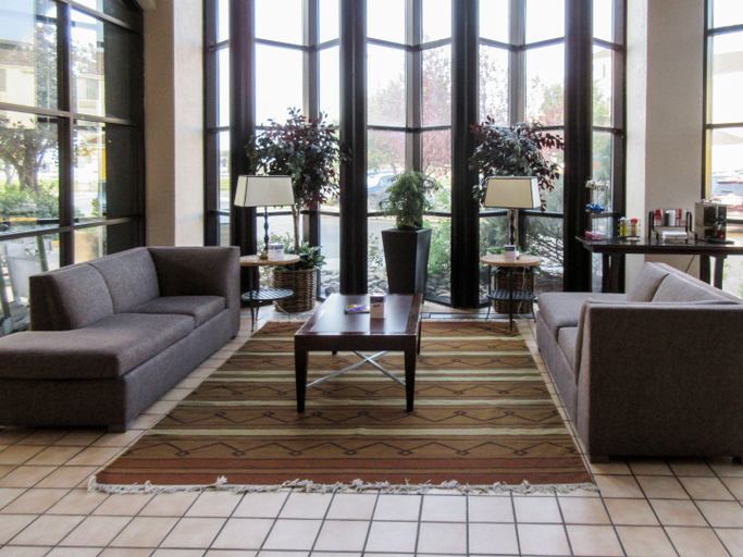 Public Area, Clarion Inn, Larimer