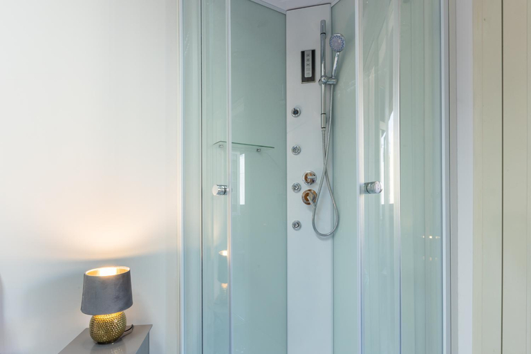 Shower, Fior Di Loto Central, Cagliari