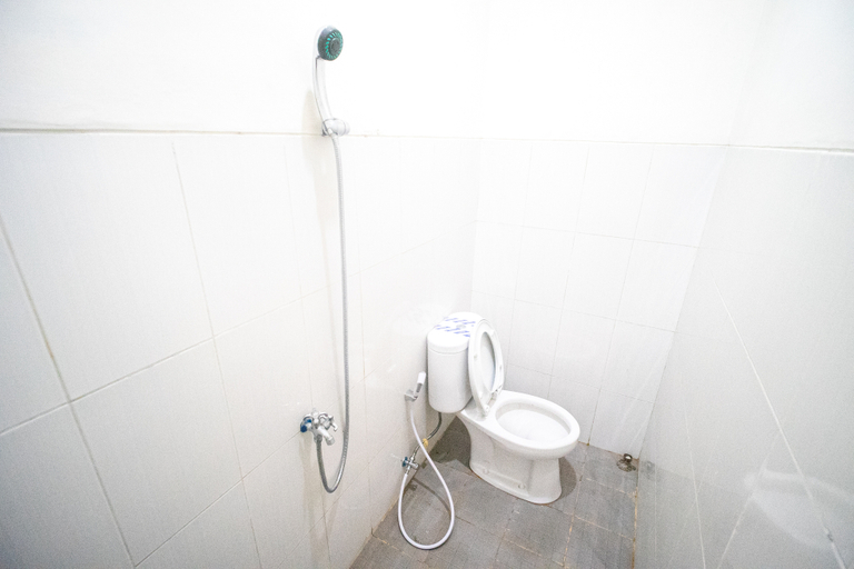 Bathroom, Griya Godean Homestay Jogja, Sleman