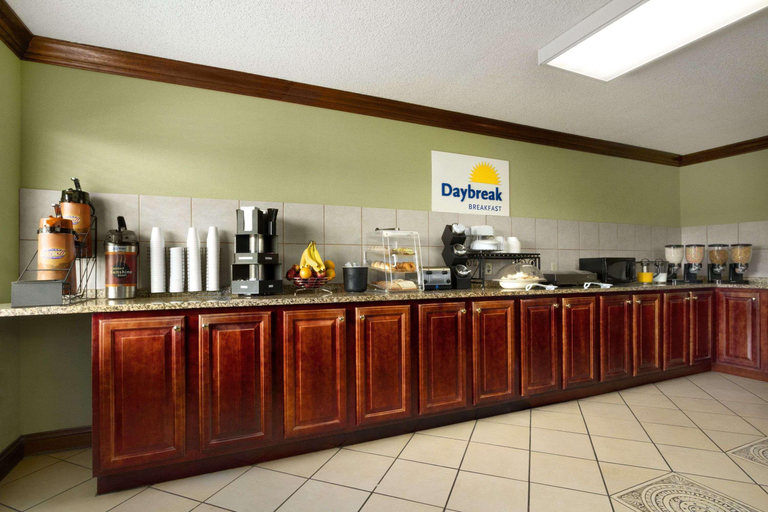 Food & Drinks 5, Days Inn by Wyndham Southaven MS, Desoto