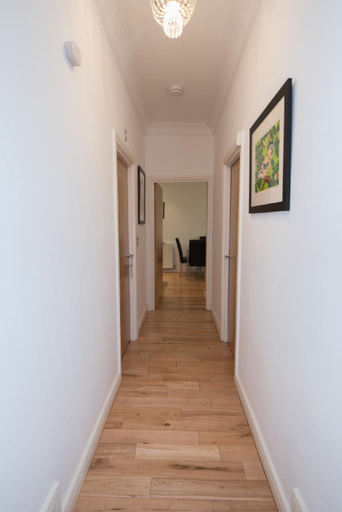 Others 2, Apartment 4 - The Grove, Durham