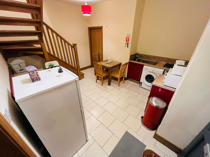 Others 5, Dormitorio Privado, Dublin