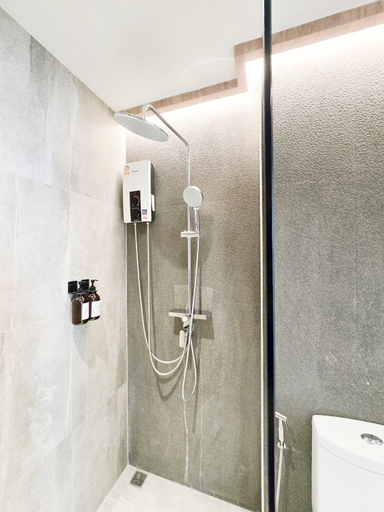 Bathroom 18