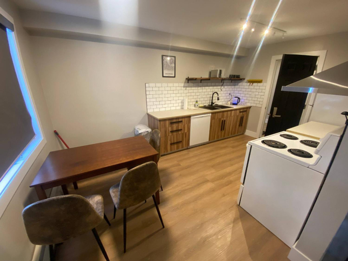 Others 3, Newly Renovated 1br1ba With Asian Style Tea Room, Division No. 11